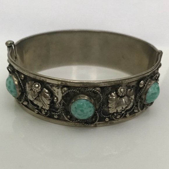 Vintage Jewelry - ❌SOLD❌ Antique Pin Hinged Bangle Bracelet